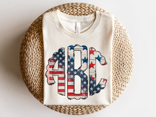 Load image into Gallery viewer, Patriotic MOM Circle Monogram
